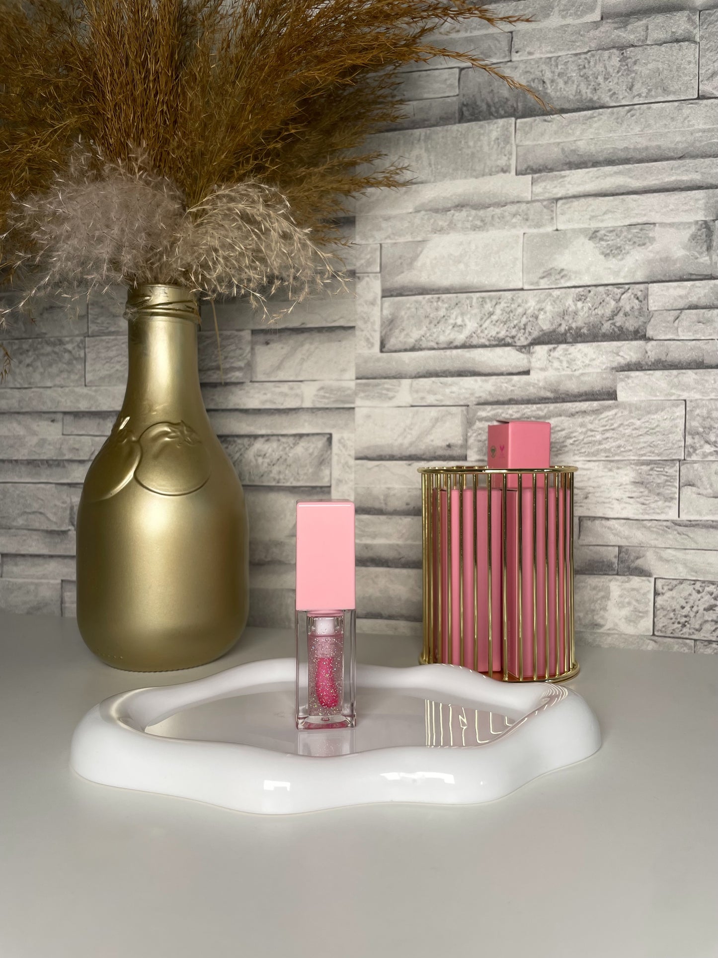 Stain Kiss (magic gloss)
